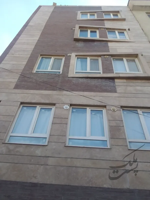 ۴۰ متر ۴ طبقه تک واحدی با آسانسور و انبار | اجاره مسکونی | آپارتمان | تهران | شارق شرقی | پست ملک