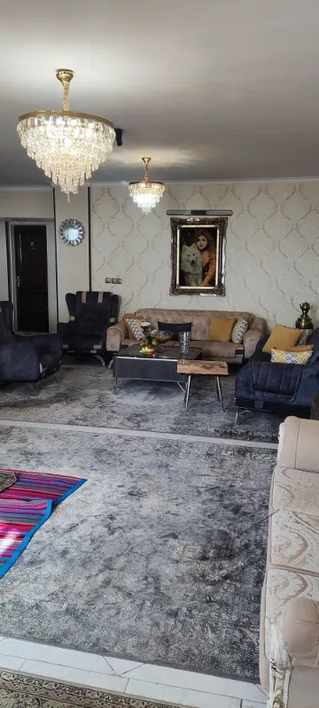 آپارتمان ۱۳۰ متری تمیز کامل بازسازی شده | فروش مسکونی | آپارتمان | اصفهان | اشراق | پست ملک